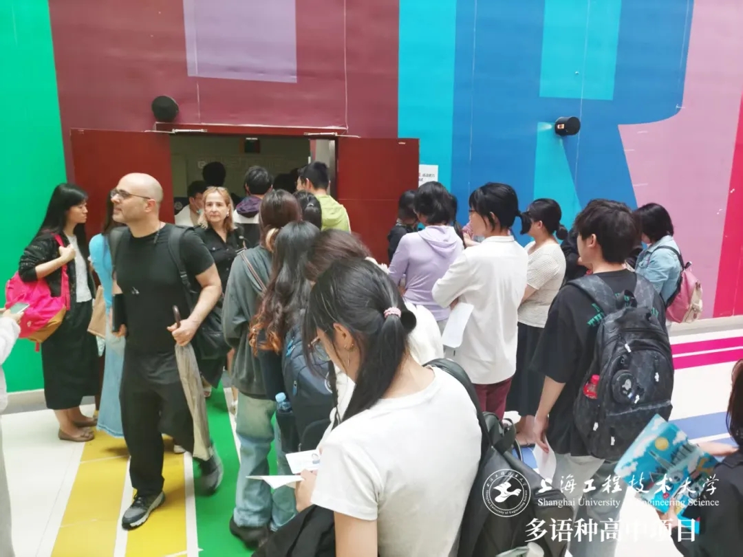 校園動態日語國際高中-自信滿滿！工程大多語種高中西語班學生參加DELE考試